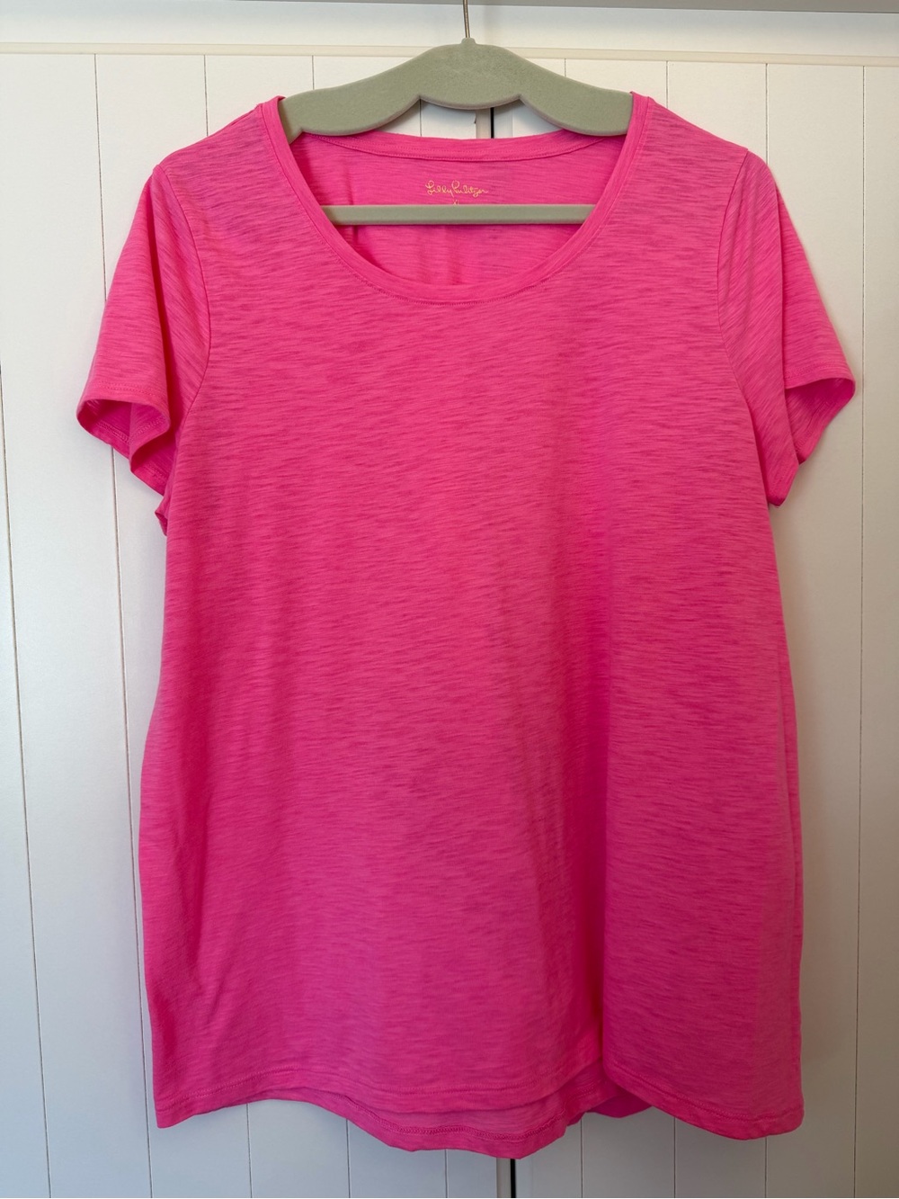 Lilly Pulitzer XL EUC Etta Bright Hot Pink Short Sleeve Tee